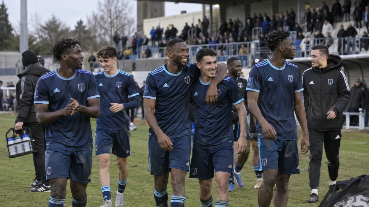 Adama Camara stannar i Paris FC till 2028
